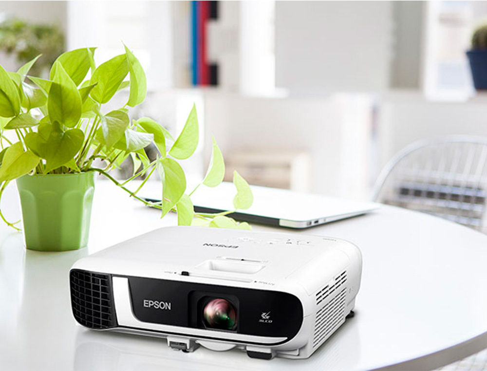 VIDEOPROYECTOR EPSON EB-FH52 HD 1080 4000 LUMENES LCD 16000:1 WIFI