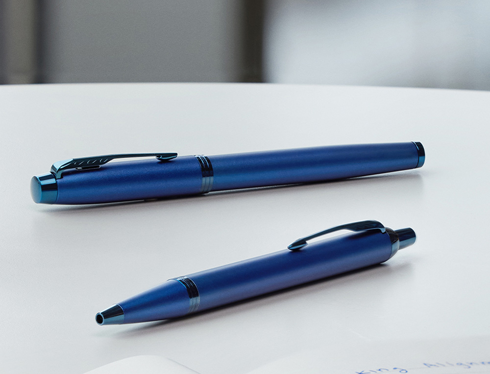 ROLLER PARKER IM PROFESSIONALS MONOCHROME BLUE EN ESTUCHE DE REGALO