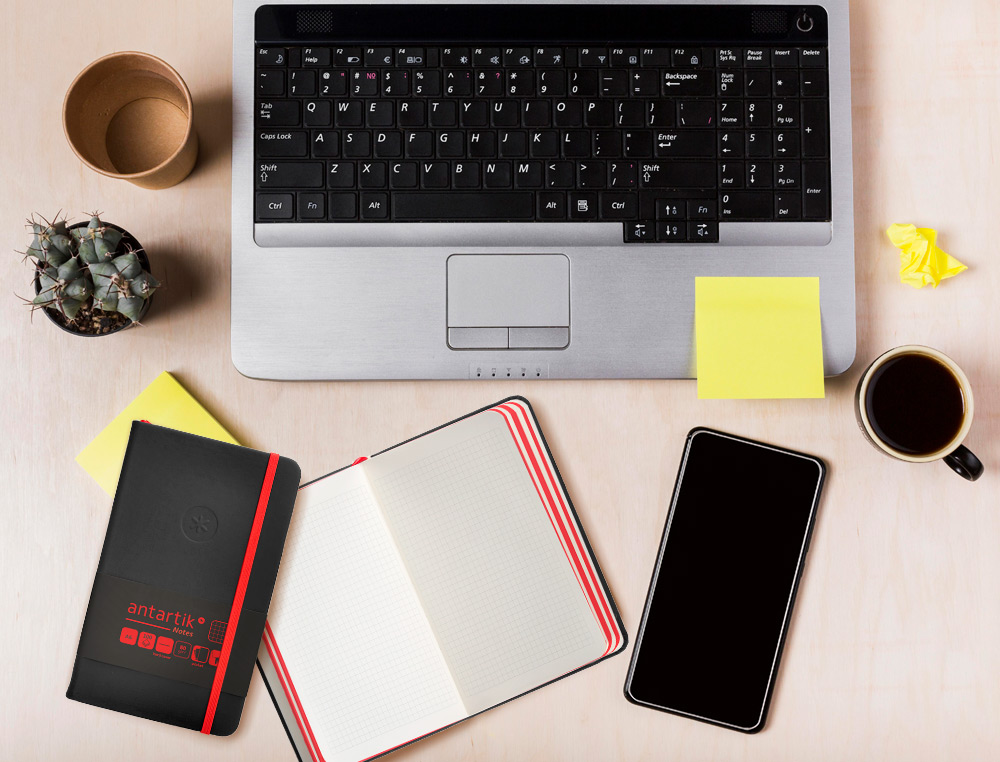 CUADERNO CON GOMILLA ANTARTIK NOTES TAPA DURA A6 HOJAS CUADRICULA NEGRO Y ROJO 100 HOJAS 80 GR FSC