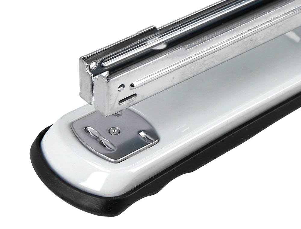 GRAPADORA Q-CONNECT KF14211 METALICA NEGRA CAPACIDAD 20 HOJAS