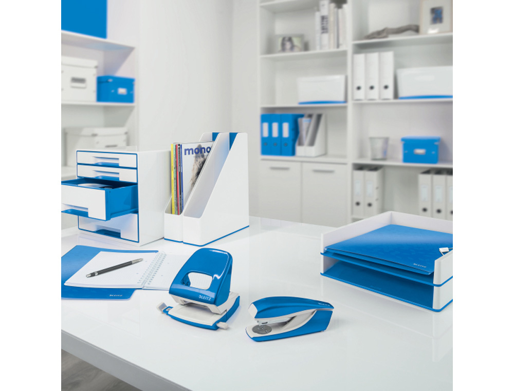 CARPETA LEITZ WOW PLASTICO RIGIDO DIN A4 CON PINZA SUPERIOR COLOR AZUL