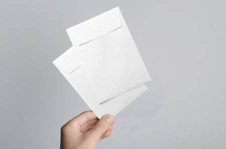 SOBRE LIDERPAPEL BOLSA A-6 OFFSET BLANCO 100 GR 184X261 MM CON TIRA DE SILICONA CAJA DE 250 UNIDADES